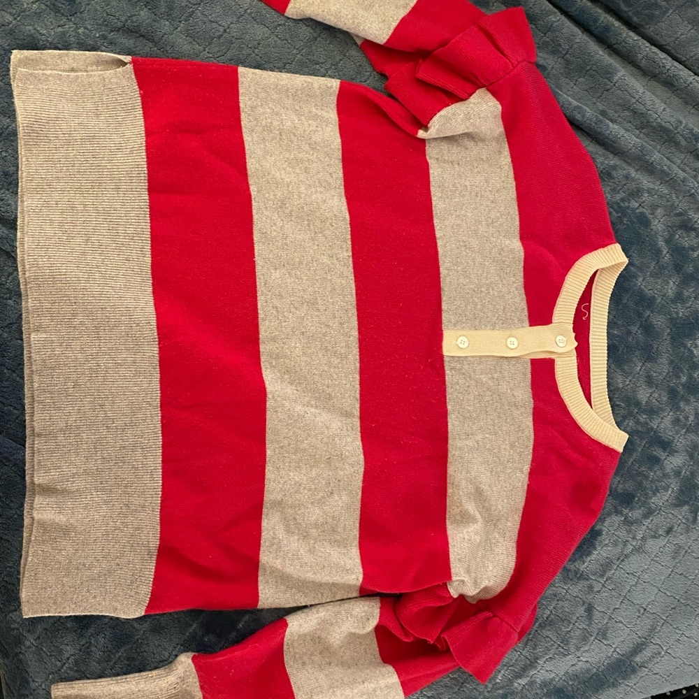 Red white ruffle sweater